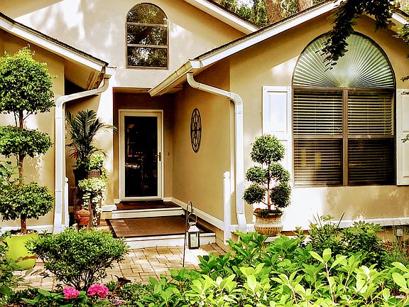 3rd image of 200 Grand Oaks Cir