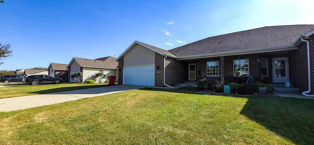 14717 Drummond Street — Photo 1