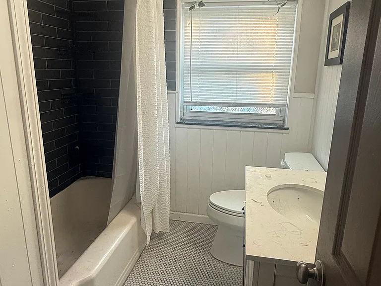 35 Parker Rd — Photo 15