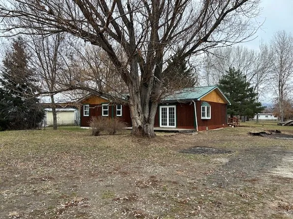 883 McWilliams Dr, Corvallis, MT 59828
