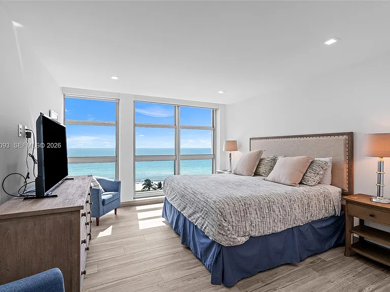 5055 Collins Ave #10H — Photo 5