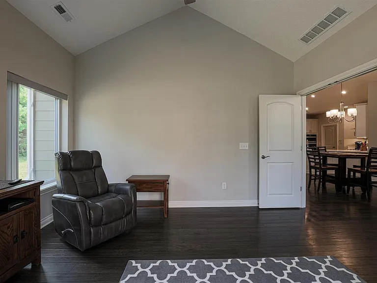 6733 Liberty Cir — Photo 9