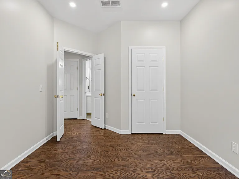 28 Stonehenge Ct — Photo 24
