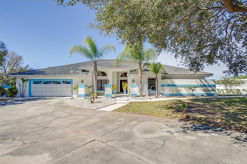 1st image of 301 Hidden Cove Ave
