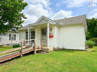 107 S 3rd Ave, Streator, IL 61364