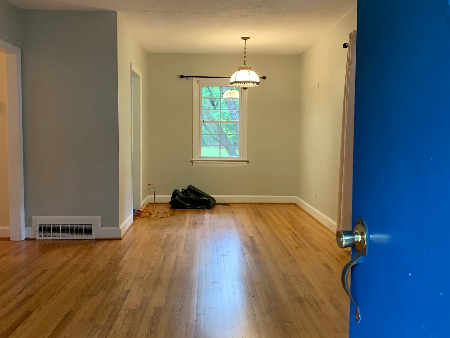 3 bed, 1014 sqft, $1,500 — Photo 2