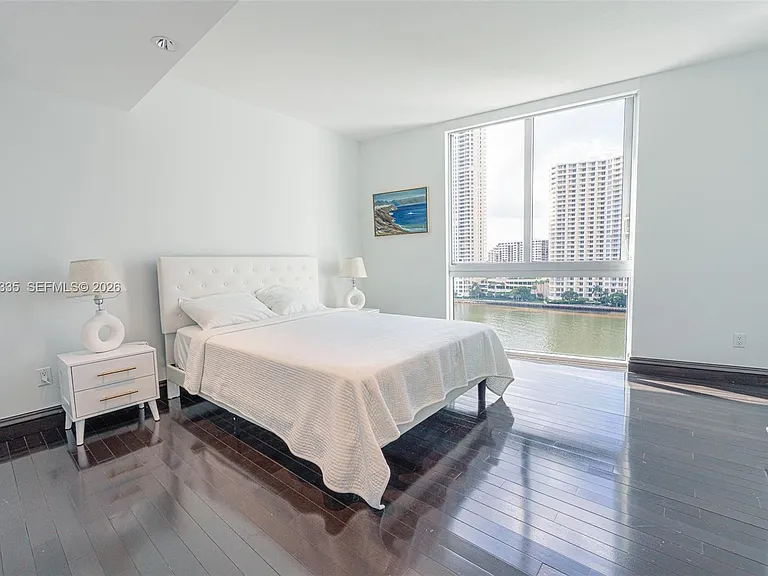 335 Biscayne Blvd #1009 — Photo 28