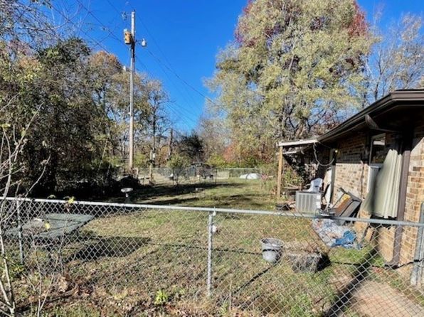 fayetteville-arkansas-2063360171 picture