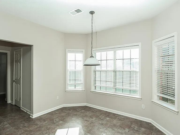 1625 Blackalder Cv — Photo 5