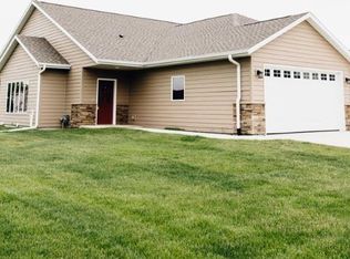 803 Glen Dr, Moville, IA 51039