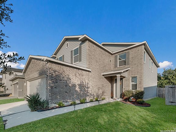 3rd image of 8102 ASSUMPTION DR