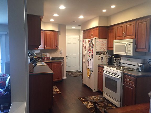 5th image of 22062 Canterbury Ct