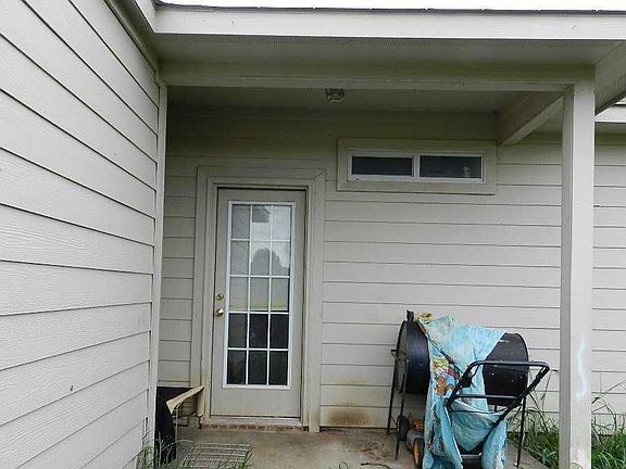 5th image of 1932 Belshire Ct