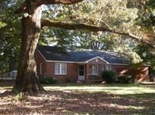 768 Lexington Carlton Rd, Lexington, GA 30648