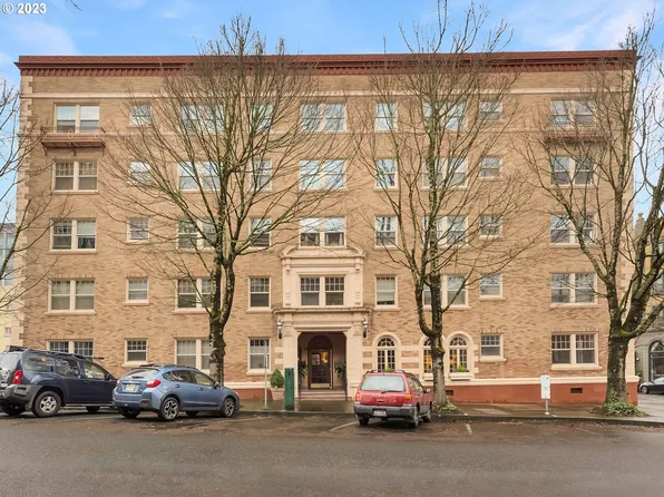 709 SW 16th Ave Unit 304, Portland, OR 97205