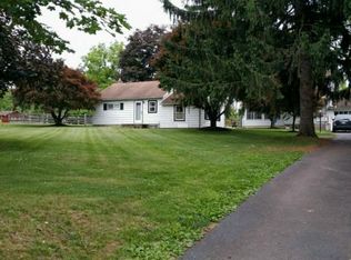 214 Hilltop Rd, Coopersburg, PA 18036