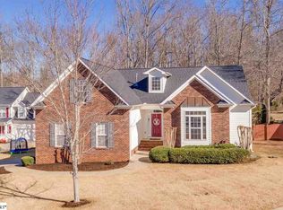 202 Coltsfoot Ct, Simpsonville, SC 29680