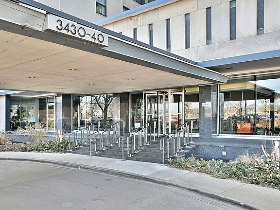 4th image of 3440 N Lake Shore Dr APT 3C