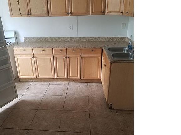 2nd image of 2924 Palm Pl Floor 2