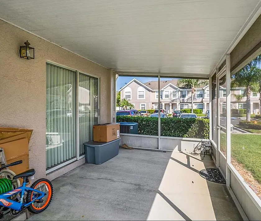3 bed, 1364 sqft, $2,200 — Photo 3