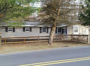 724 Stoney Hollow Rd, Pocono Lake, PA 18347
