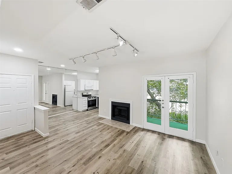 7126 Holly Hill Dr #210 — Photo 5