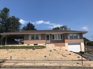 1319 Commonwealth Blvd, Reading, PA 19607