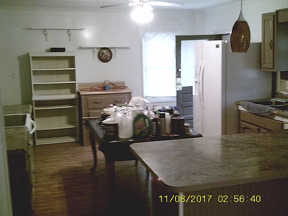 4th image of 250 Knoxville Rd