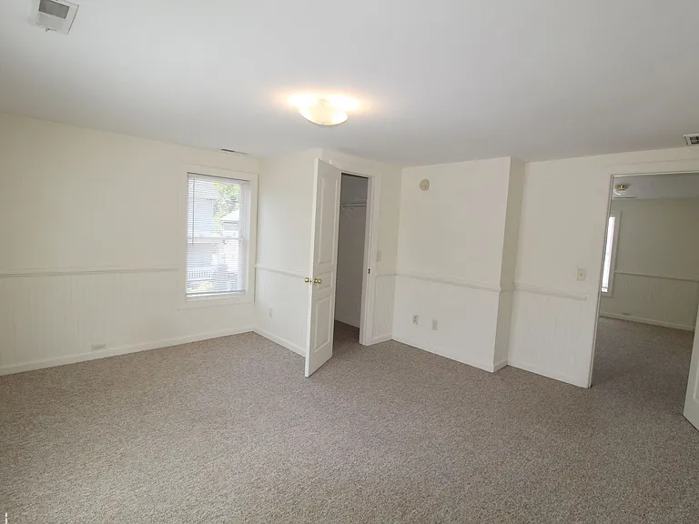 272 W Bruce St — Photo 10
