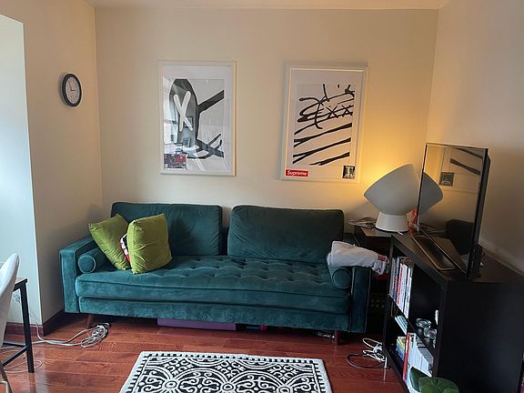 5th image of 1102 Green St Floor 2