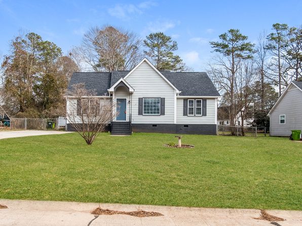 323 Chadford Rd
