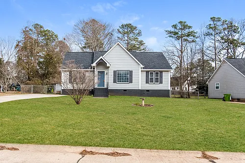 323 Chadford Rd Photo 1