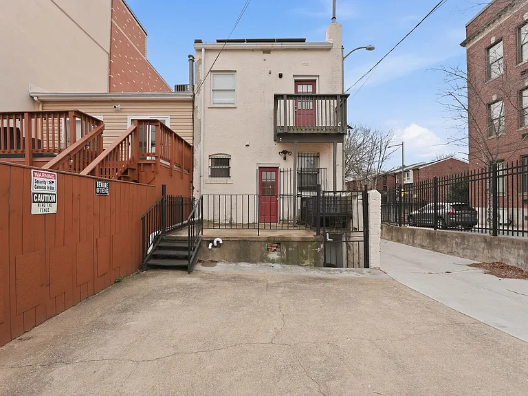 O St NW — Photo 30