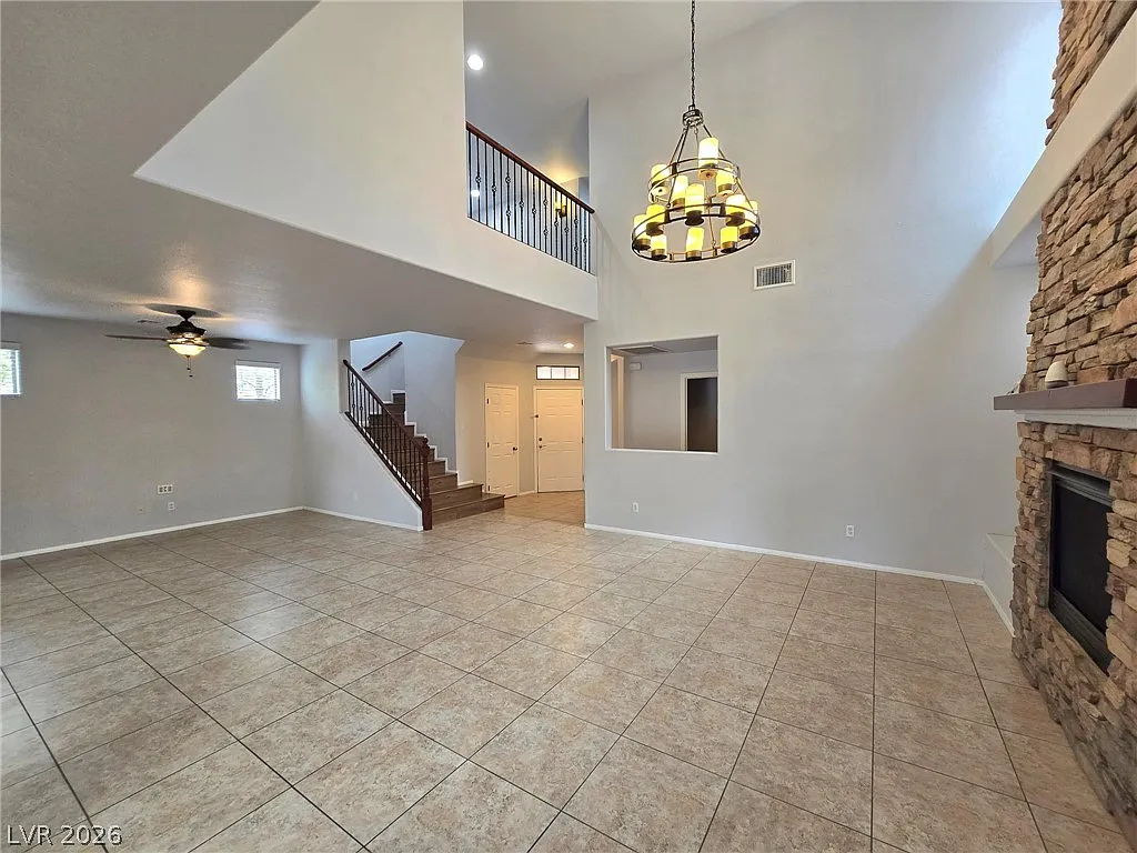 4 bed, 2.5 bath, 2533 sqft, $2,450 — Photo 4