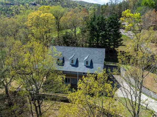 239 Trails End Ct, Ellijay, GA 30536