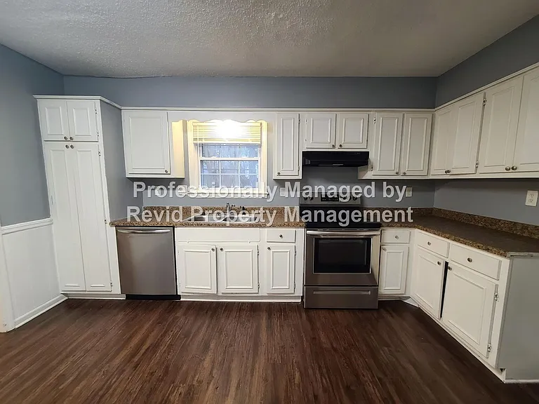 6771 Bainbridge Dr — Photo 15