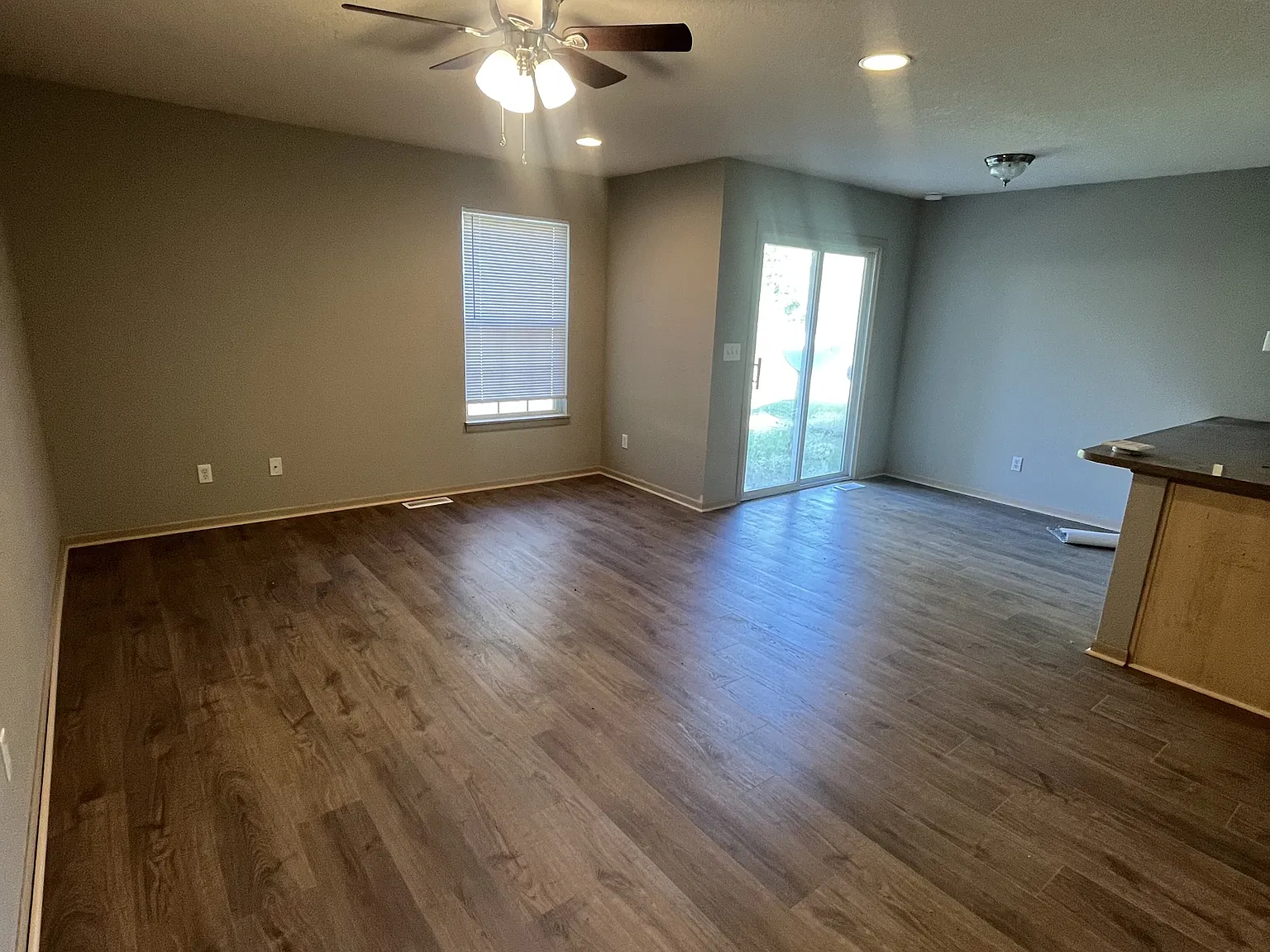 411 W Market St - A — Photo 4