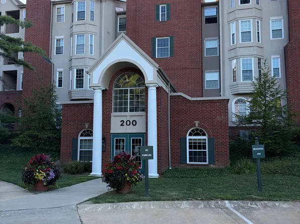 200 Fox Hollow Dr APT 201, Mayfield Heights, OH 44124