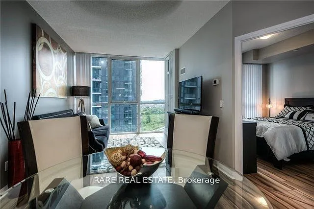 55 Eglinton Ave W #801 — Photo 4