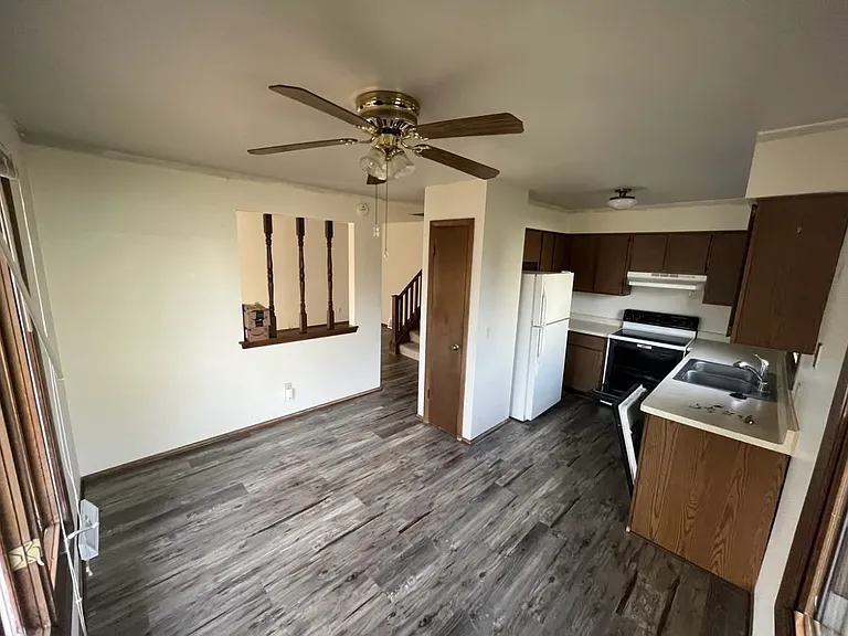 857 S Imperial Dr — Photo 7