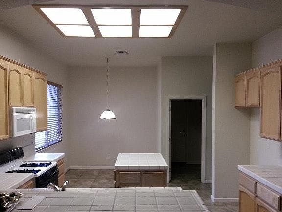 Kitchen/Dining Nook