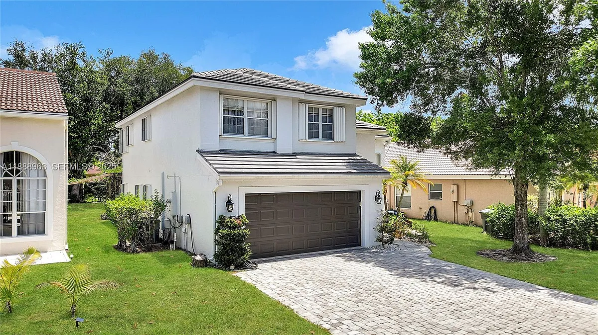 Building Photo - 10766 Crescendo Cir