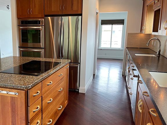 3rd image of 1234 Park Pacifica Ave