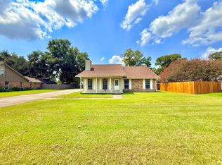 18063 Autumn Leaves Dr, Prairieville, LA 70769