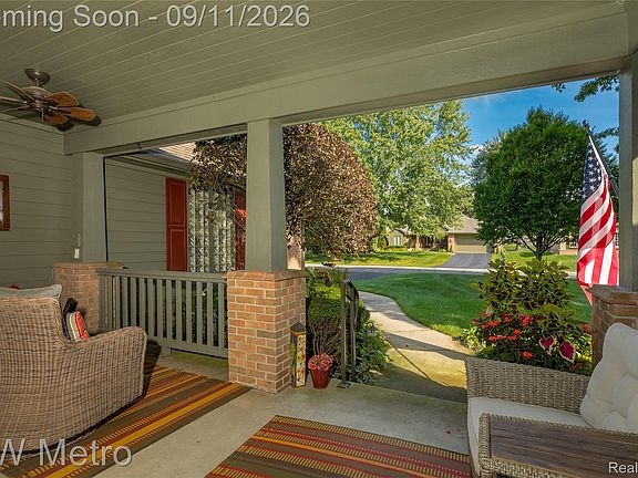 5th image of 954 Pine Trail Dr