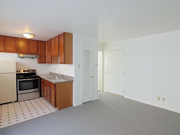4th image of 238 12th Ave APT 5