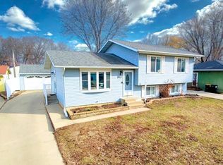 1927 42nd St NW, Rochester, MN 55901