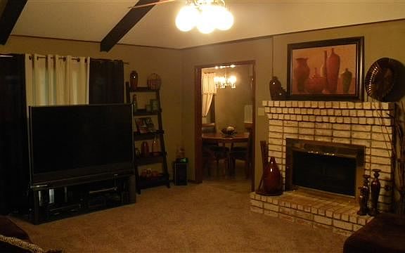 3rd image of 3945 Touraine Ave