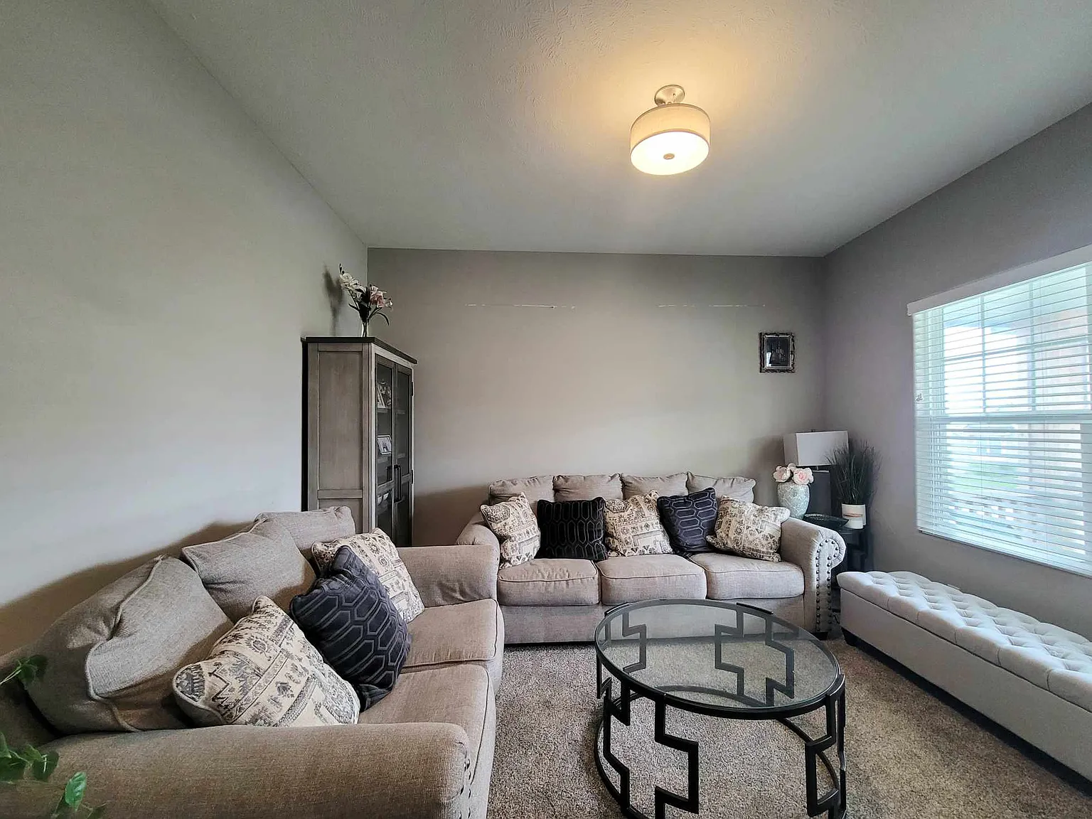 4 bed, 2449 sqft, $3,000 — Photo 3