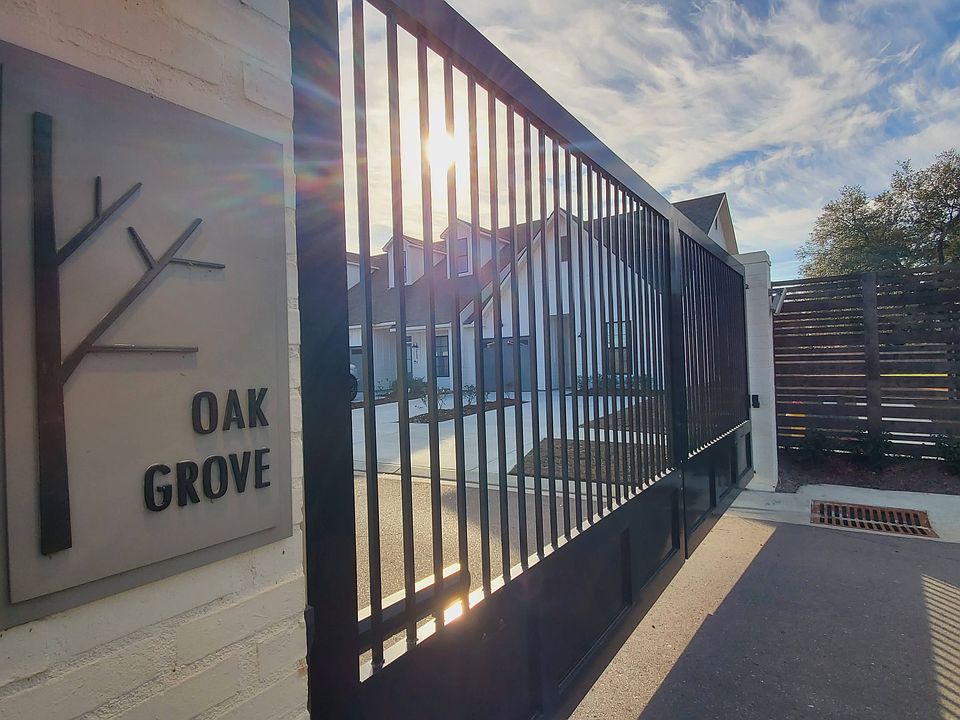 1st image of 17172 Oak Lawn Blvd